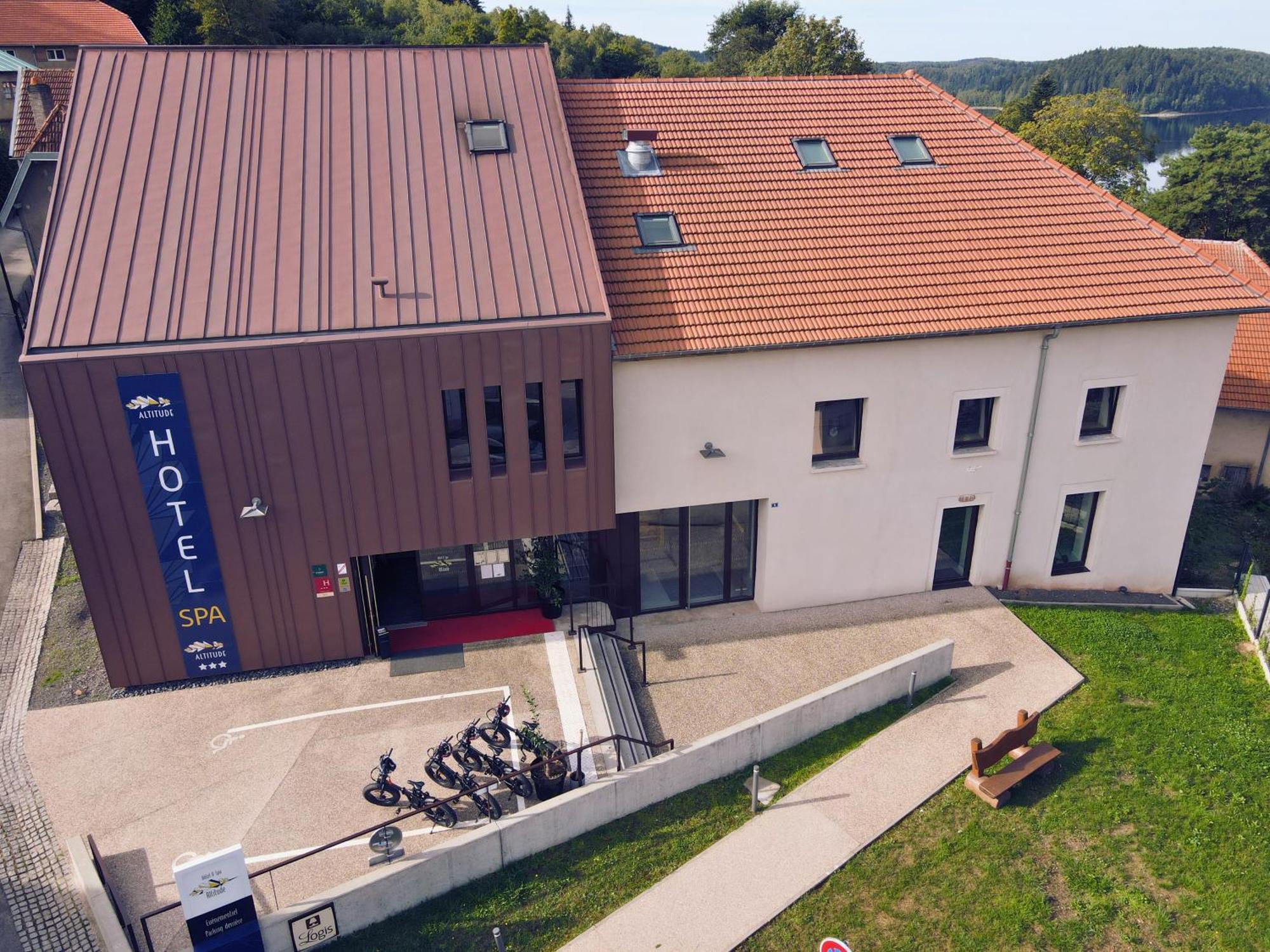 Logis Hotel Altitude Et Spa Pierre-Percee Exterior photo